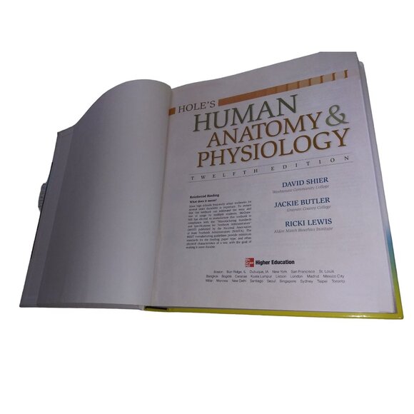 Hole's Human Anatomy and Physiology 12th Edition HardCover Book 2010 - Picture 8 of 13
